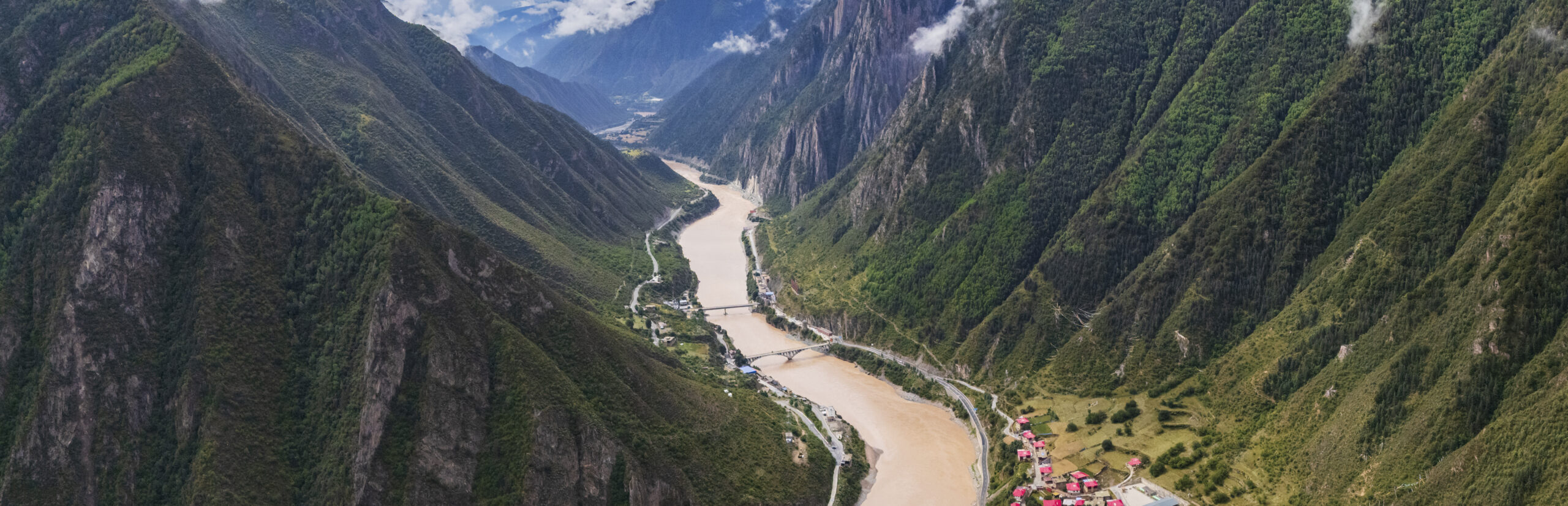 People's Republic of China,Sichuan Tibet BorderJinsha River Bordering Tibet, Gangtuocun, Sichuan Province, Kham Tibet, People's Republic of China, Sichuan Tibet Border Jinsha River Bordering Tibet, Gangtuocun, Sichuan Province, Kham Tibet,